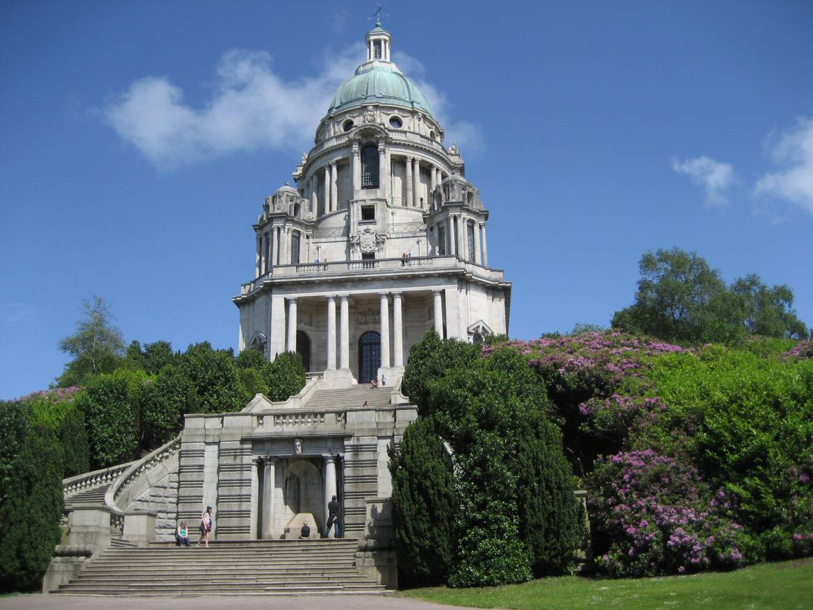 Ashton-Memorial-in-Williamson-ParkLancaster.jpg
