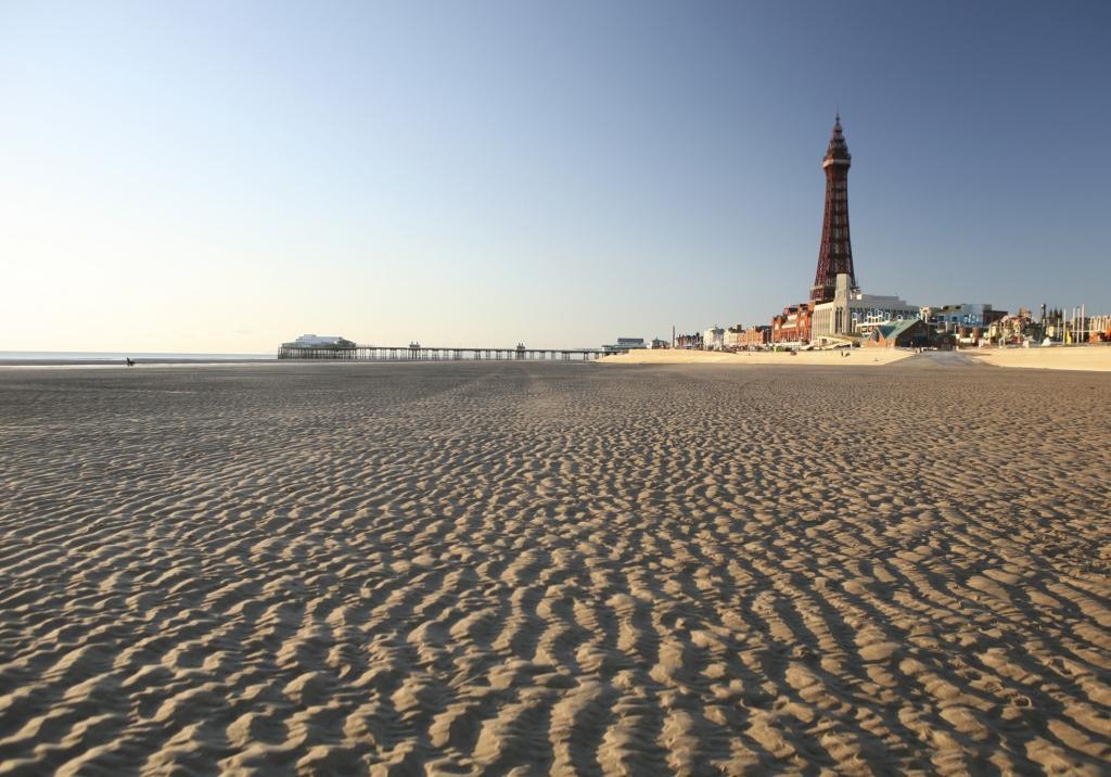 BLACKPOOL-BeachTower.jpg